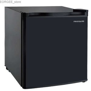 Freezer 1.6 Cu voetbalk koelkast compact koelmiddel 18,5 inch diep x 17,7 inch breed x 19,8 inch hoog zwart verstelbare thermostaat y240407