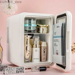 Mini réfrigérateur de congélateur 4L Freezer de beauté pour le maquillage et les soins de la peau Car et ménage Hot Machine et froide de haute qualité 12/220V BX25 Y240407