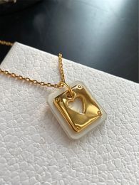 Collar de cuero de corazón cuadrado geométrico chapado en oro francés de 18 quilates Tendencia de moda Punk Salvaje Dulce Accesorios de joyería