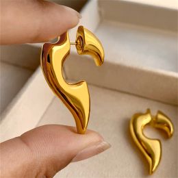 Franse CE metalen geometrische oorknopjes voor dames uniek temperament nicheontwerp geavanceerde nieuwe gouden sieradenaccessoires