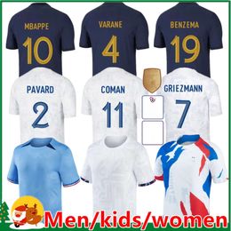 Club français Ensembles complets 2023 Benzema Soccer Jerseys 2024 GIROUD MBAPPE GRIEZMANN SALIBA PAVARD KANTE Maillot D Hommes Femmes