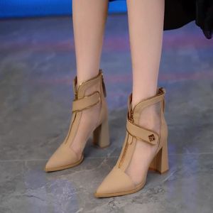 Diseño francés sentido empalme botas cortas de tacón alto verano puntiagudo cremallera trasera moda tubo corto botas de tacón grueso falda de diseñador femenino zapato de tacón alto tamaño 35-40