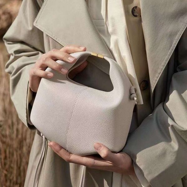 Sac de sac à main de créateur français% 80 Sac à lunch de niche de vente au détail Nouveau éventualité de mode de trajet en cuir une épaule