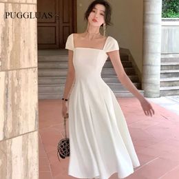 Vestido de fiesta de boda blanca de mujeres elegantes franceses