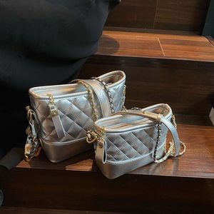 Franse Haute Couture, Niche Wandering geurige wind voor dames, kleine vierkante tas met diamantrasterketting, crossbodytas lente/zomer 2023 75% directe verkoop in de fabriek