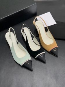 Chaussures habillées françaises de haute qualité 2024 mode nouvelle chaîne de sangle de voyage vide arrière baotou sandales à talons épais légères et confortables