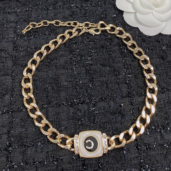 Diseñador de marca de joyería francesa Mujeres Collar de latón de lujo Classic