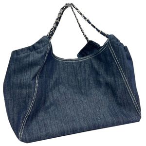 Bolso de compras grande para mujer francesa Totes de lona de mezclilla Cadena de metal acolchada clásica Viajes al aire libre Diseñador de gran capacidad Bolso de lujo con un solo hombro Bolsas axilares