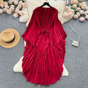 Franse lichte luxe jurk met zomers geplooid ontwerp, kleine en unieke grote swingjurk met vetersluiting in de taille