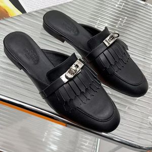 Français Luxury Carriage Emblem Designer Flat Slippers Scuffs Brand Sunshine Beach Femmes Sandales 8a Qualité Lady Gétille Cuir Fashion Nouvelle pantoufle décontractée Scarpe