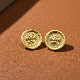 Aretes de disco de camelia medieval francesa botón chapado de oro monedas de oro 925 pasador plateado regalo de joyería de alta moda