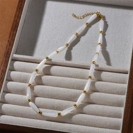 Collier de perle de jade blanc minimaliste français pour les femmes uniques de luxe Unique Luxury haut de gamme haute chaîne de bijoux