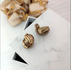 Pendientes colgantes de estilo francés de París con letras D antiguas, lujosos pendientes geométricos de palacio vintage, aros para las orejas E0265X