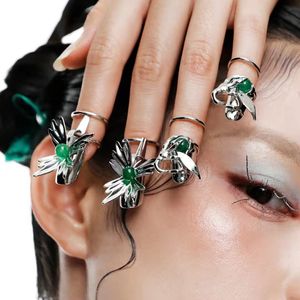 French Super Fairy Ins Tide Cold Wind Personality Fashion Niche vrouwelijke internet beroemdheid Sparkling Ring Nail Decoration Ring