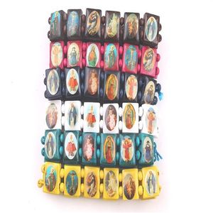 frisse kleuren Heiligen Jezus polsbandje Religieus Hout Katholieke Icoon Armband 12pcs180v
