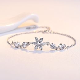 Bracelet à fleurs en cristal frais, Design minoritaire, tempérament étudiant, Ins Tide Net, cadeau d'anniversaire rouge