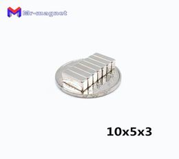 Aimants de réfrigérateur 100pcs N35 1053 mm aimant permanent 1053 Bloc de dymium super fort 10x5x3 NDFEB 10x5x3mm avec revêtement nickel6218603