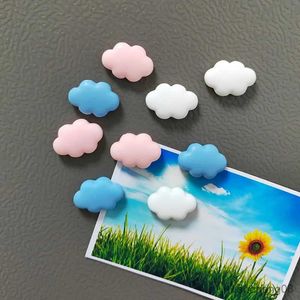 Magnets de refrigerador 5pcs Cloud de resina 3 colores Fridge Manget Decoración del hogar Accesorio DIY PHISE PHICE