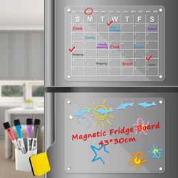 Koelkastmagneten Acryl koelkastmagneet Magnetische koelkastkalenderset met 4 markeringen Penhouder Herbruikbare doorzichtige koelkastmagneet Bordkalender 231007