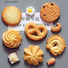 Aimants pour réfrigérateur Bionic Food Cookie Réfrigérateur Aimant 3D Creative Cookie Réfrigérant Magnétique Autocollant Photo Mur Mignon Cadeau Décoration de La Maison Y240322