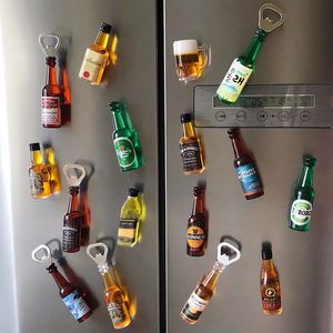 Imanes de nevera lindo mini abridor de botellas de cerveza imán de refrigerador barra de simulación abridor de botellas decoración creativa imán de destornillador 231007