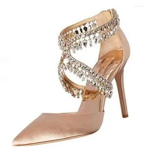 Sandalias puntiagudas Satin Champagne Crystal Toe Bombas de tacón alto Corte de correa cruzada Tassels Wedding Bride Zapatos 79