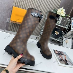 Front Buckle echt leer Parijs dames hoge laarzen Brown Vintage Flowers slip op kniehoge laars designer schoen dikke platform lug zolen Combat Bootie echte kalfshuid