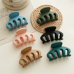 Pince à cheveux en acrylique givré pour femmes et filles, Barrettes à griffes solides en forme de citrouille, outils de coiffure en forme de crabe, accessoires pour cheveux à la mode