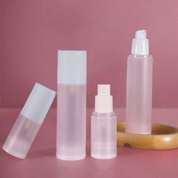 Bouteilles de pompe de pulvérisation sans air en plastique PP givré avec couvercle blanc pour lotion de sérum de soin de la peau 15 ml 20 ml 30 ml 50 ml 80 ml 100 ml Taille de voyage refi Dhdm