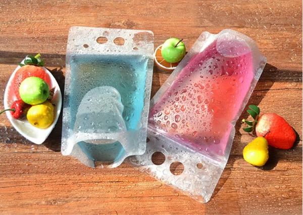 Sac de poche à jus debout avec fermeture éclair givrée Sac à boire en plastique translucide résistant à la chaleur avec paille refermable Ice FrozeClear