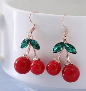 Boucles d'oreilles pendantes en forme de cerise, lustre, joli fruit rouge, clou d'oreille en cristal strass, breloque à la mode