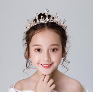 Princesa congelada Cristal Crown Tiaras Aleación Tocado de novia Accesorios para el cabello hecho a mano para niños Garland2706074