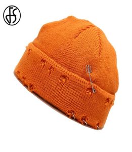 FS FS Modery Pin Decoración Diseño de agujeros usados ​​Gorriones cortos Sombreros de punto de invierno Hip Hop Geanie para mujeres Men Orange Slouch Cap7089916