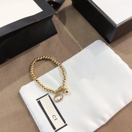 Bracelets de tampon fsshion Bracelettes pour femmes Chaîne de bracelet Cuff Designer Lettre bijoux Gold plaqué en acier inoxydable Amateurs de mariage Cadeaux Bangles en gros L079