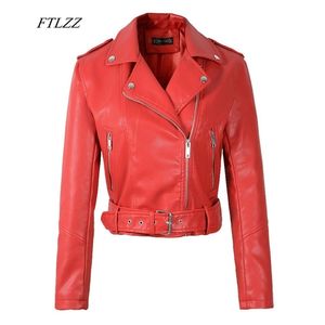FTLZZ Women Faux Soft Leather Short Jacket Rivet Epaulet Zipper PU Motorfiets Basisjassen vrouwelijk Rood Zwart bovenkleding met riem 210908