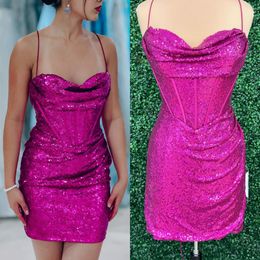 Fuchsia kerstcocktailpartyjurk 2k24 pailletten mini babydoll preteen dame optocht winter formele avond evenement hoco gala afstuderen homecoming NYE jurk kap