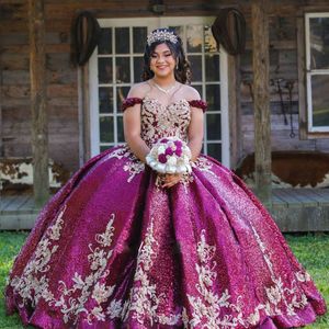 Fuchsia pailletten quinceanera jurken uit de schouder 3D bloem zoete 16 jurken gouden appliques ruches baljurk vestidos de quinceañera 15 NERA