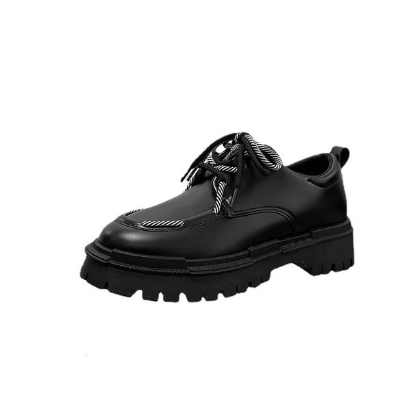Fujeak confortable hommes chaussures Style coréen affaires décontracté à semelles épaisses en cuir mocassins de mariage mâle chaussure antidérapante 231226