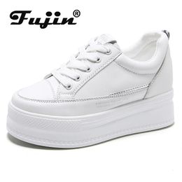 Fujin 7 cm microfibre cuir femmes chaussures décontractées blanc plate-forme coin caché talon y baskets Skateboard 240313