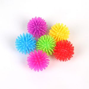 Cuerpo completo Spiky Bayberry Bola de masaje Juguetes Bola de alivio de estrés duro 3 cm Para fitness Deporte Ejercicio Bola Erizo Entrenamiento sensorial Agarre la bola 2051