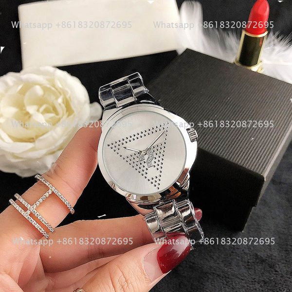 Montre de marque complète femmes fille diamant Triangle Style métal acier bande Quartz avec Logo de luxe horloge GS 35