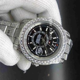 Full Diamond SKY Watch 40MM Luxury Iced Out Reloj Automático Hombres Plata Caja de acero inoxidable Cara negra Conjunto de acero inoxidable resistente al agua Diamond272Y