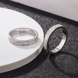 Anillo de amor de diamante completo Anillos de diseño de diseño Hombres y mujeres Roses de rosa de plata para amantes Regalo de compromiso de boda 4-6 mm de ancho