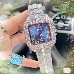 Diamantes completos Ring Movimiento de cuarzo Mira de 40 mm Men Square Roman Tank Dial Rechan