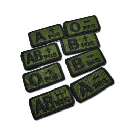 Volledig borduurwerk bloedtypes Patch Army Green Human Blood Group Strip Badges Hook Loop A Ab O B+POS Doekstickers Multi -patronen