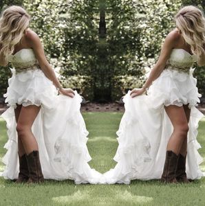 Bescheiden hoge landelijke stijl trouwjurken lieverd ruches organza asymmetrisch ingericht hi-lo witte zomer strand bruid bruidsjurken