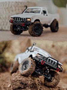 Volledige schaal WPL C24 Upgrade C241 1 16 RC AUTO 4WD Radiobesturing Offroad-auto RTR KIT Rock Crawler Elektrische buggy Bewegende machine 231229