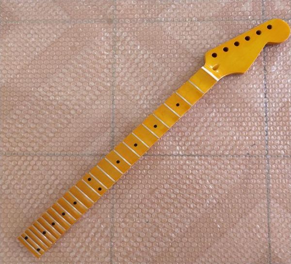 Manche de guitare entièrement festonné pour remplacement de style ST, 24 frettes, érable jaune brillant6409169