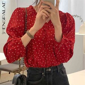 Volledig scherm Wavelet DOT Blouse Dames Lente V-Neck Plooited Wood Oor Binding Knop Lange Mouw Shirt 5A129 210427