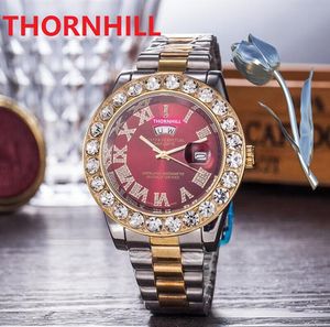 Montres en acier inoxydable 43mm Mouvement chronographe à quartz Hommes Gros diamants Bague Numéro romain Mode Cristal Top qualité en gros cadeaux masculins montre-bracelet